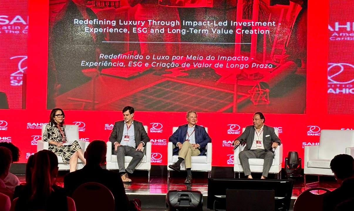 Paula Muniz, Guilherme Cesari, Laurent Carrasset e Joe Koechlin