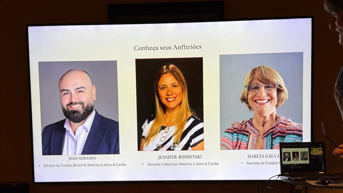Os anfitri&otilde;es Jo&atilde;o Miranda, Jennifer Roshetski e Marcia Galv&atilde;o