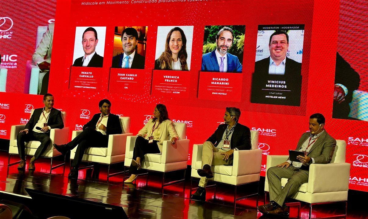 Renato Carvalho, Juan Camilo Castaño, Veronica Franco e Ricardo Manarini 