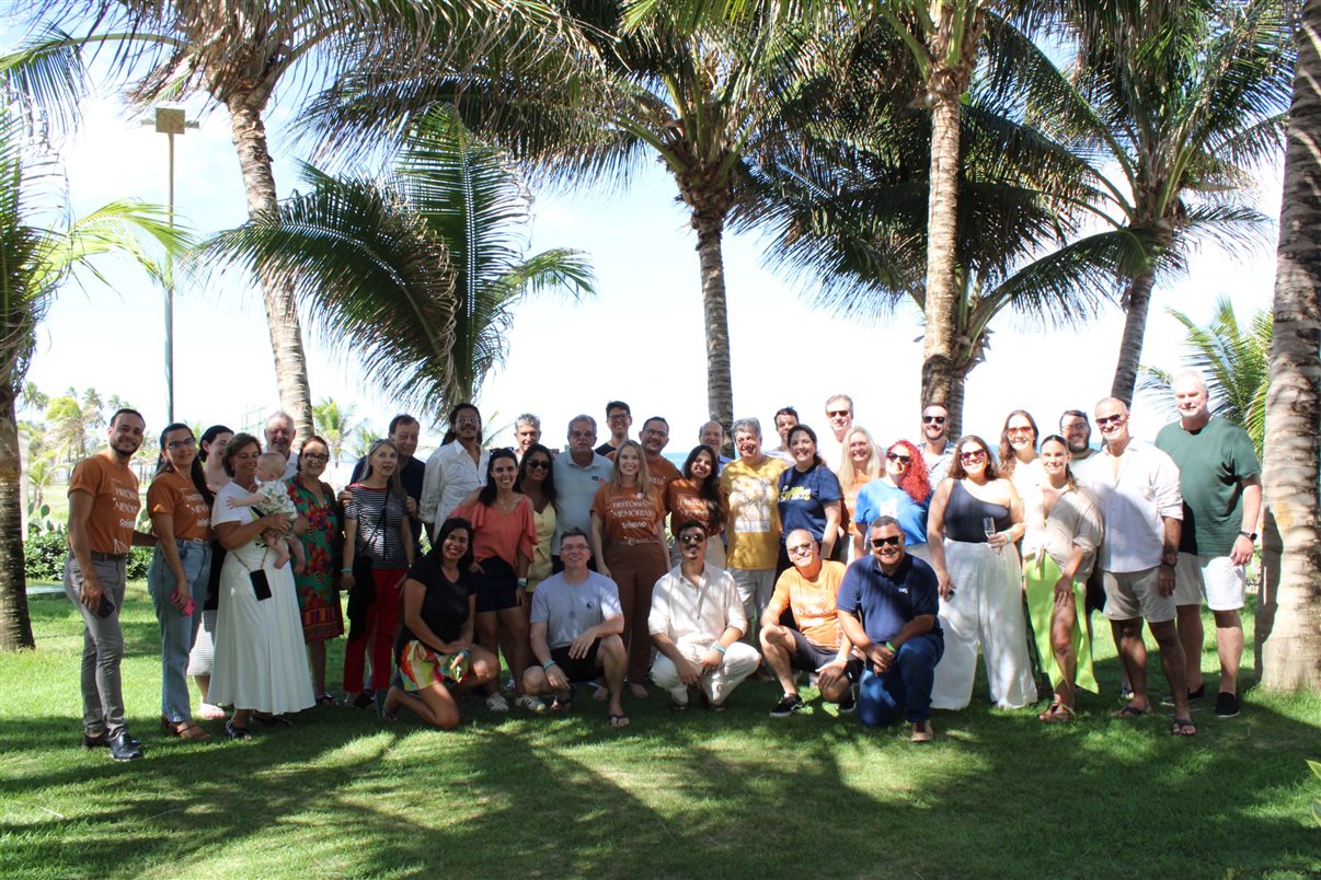Parceiros reunidos para festa do Solar Porto de Galinhas