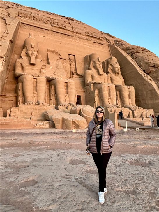 Amanda Gamero, supervisora de Promo&ccedil;&atilde;o da Lusanova, em Abu Simbel