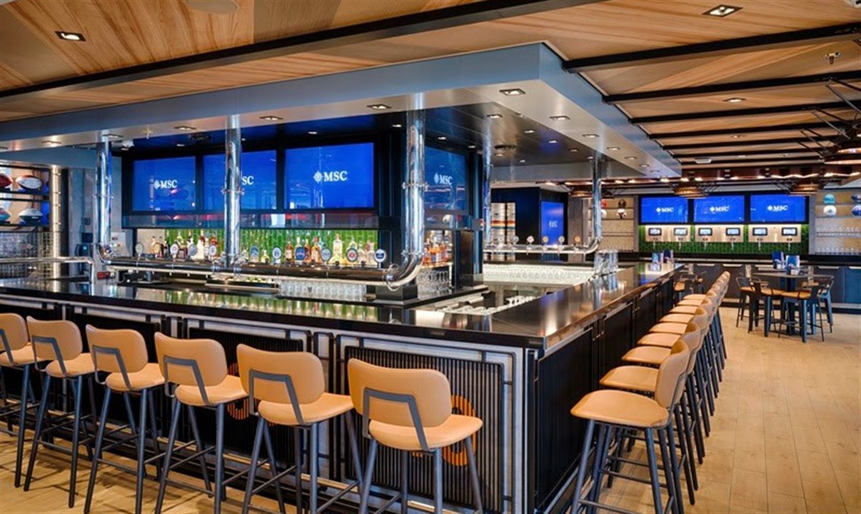 Os hóspedes da MSC Cruzeiros poderão assistir aos jogos em diversos locais a bordo, incluindo os animados Sports Bar