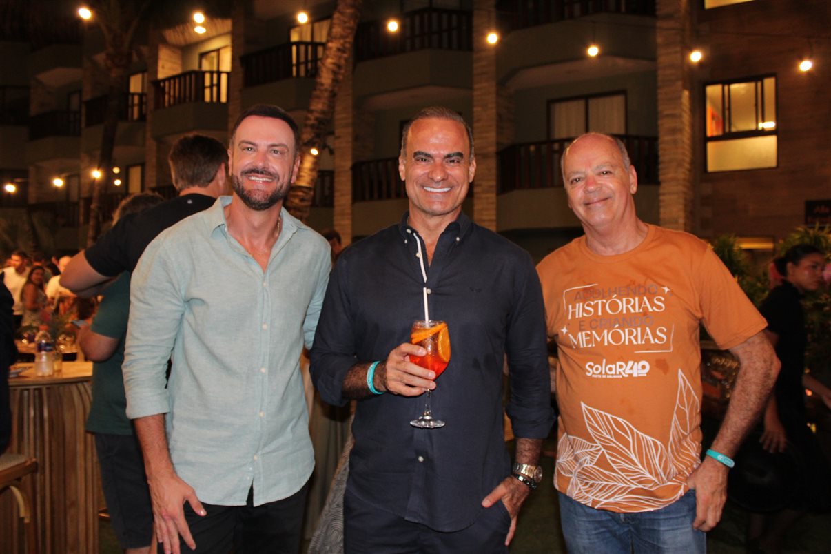 Daniel Rosalin, da Rosalin Turismo, Marc&iacute;lio Velasco, das Lojas Azul Viagens Previous, e Luiz Estev&atilde;o, do Solar e Viv&aacute;