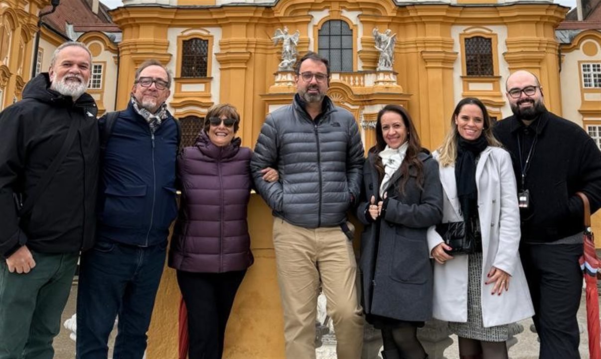 Artur Luiz Andrade, da PANROTAS, Ricardo Alves, da Velle, Marcia Galvão, da AmaWaterways no Brasil, Custódio Jr., Kangaroo, Erika Aguilar e Lilian Meireles, da R11 Travel, e João Miranda, da AmaWaterways para a América Latina