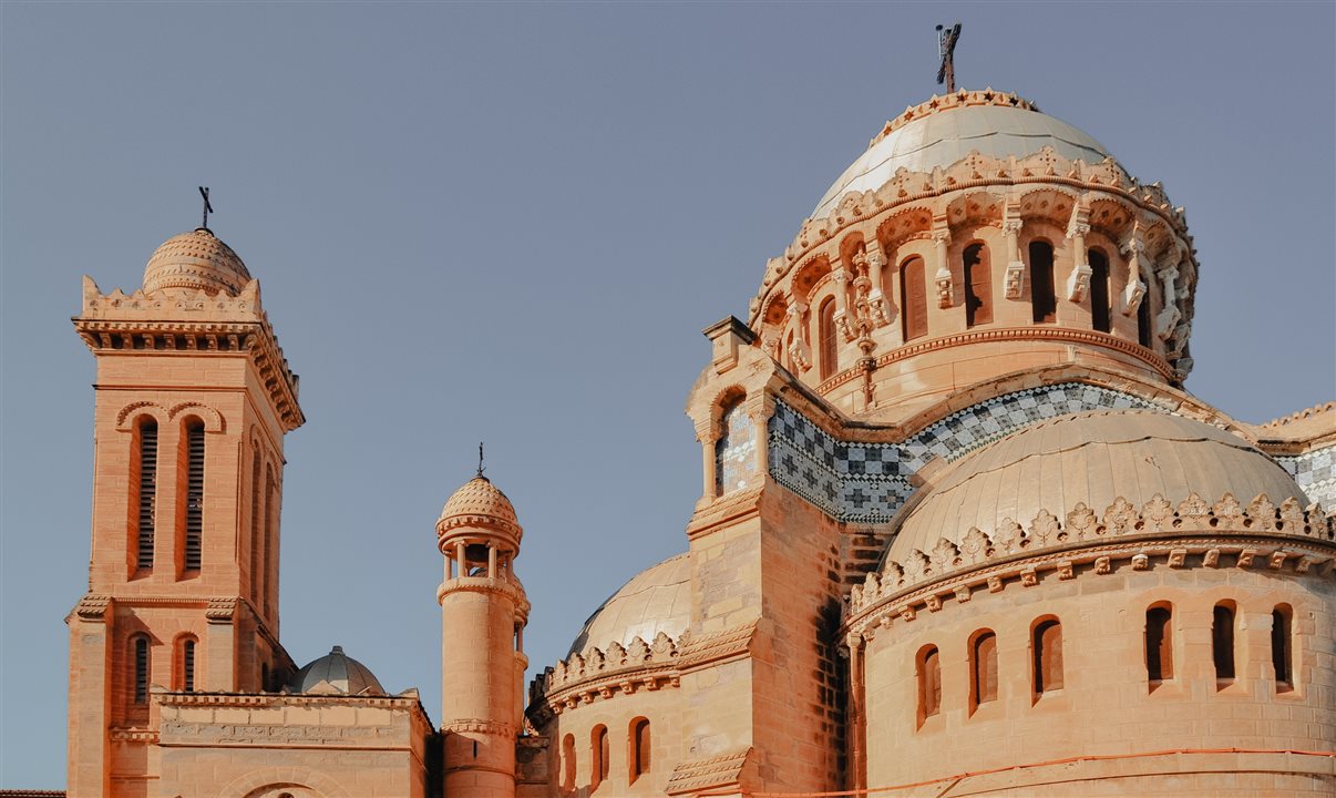 Navio fará sua primeira visita à Argélia