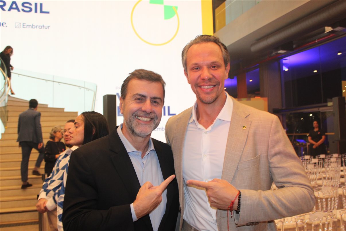 Marcelo Freixo, ex-presidente, e Bruno Reis, presidente da Embratur