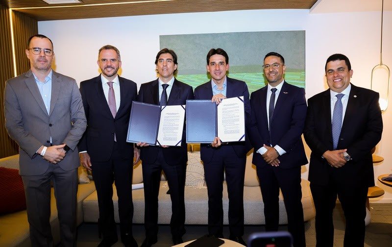 Autoridades brasileiras e bolivianas no acordo