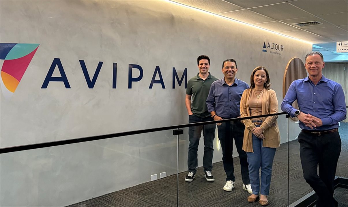 Márcio Palhares, Anderson Paranhos, Sheila da Costa Souza e Paulo Falcão, da AVIPAM