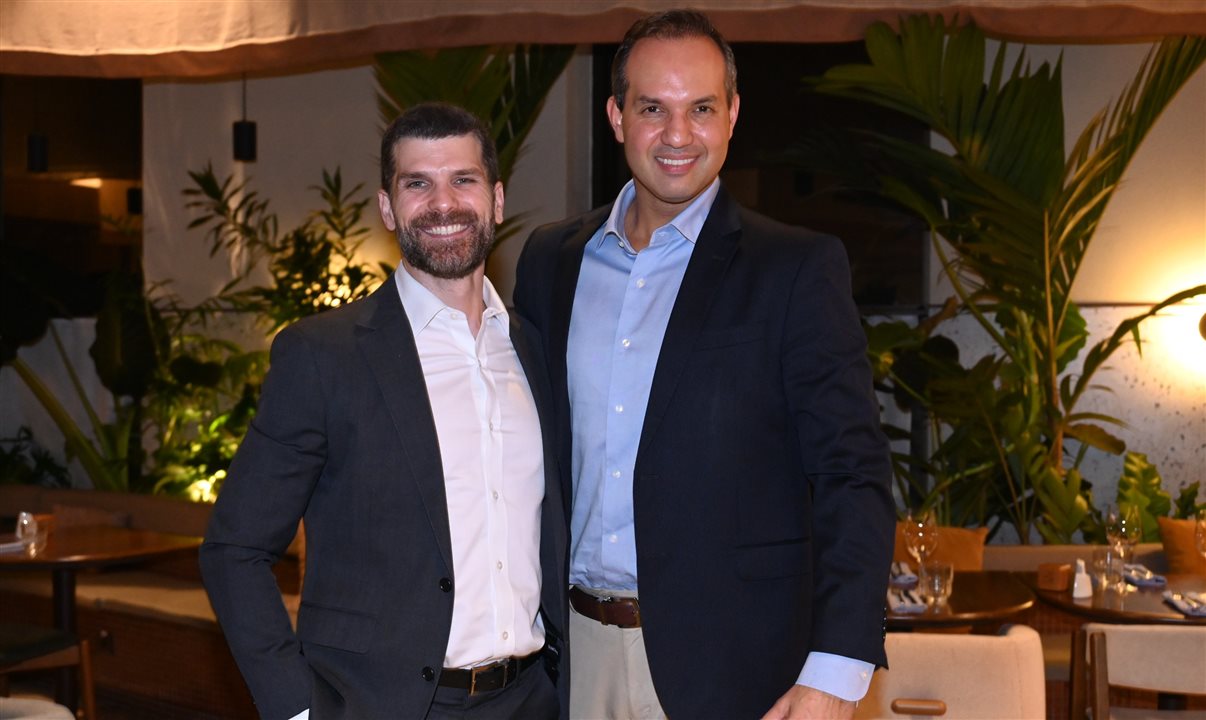 Andre Sena, Chief Commercial & Marketing Officer Accor Américas - Premium, Midscale & Economy, e Marcus Simões, VP de Vendas Premium, Midscale & Economy da rede hoteleira nas Américas