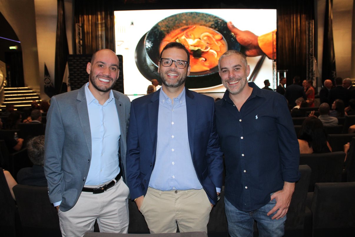Carlos Eduardo Guimarães da KS Turismo com Guilherme Junket e Rodrigo Aguiar no Top MSC 2026