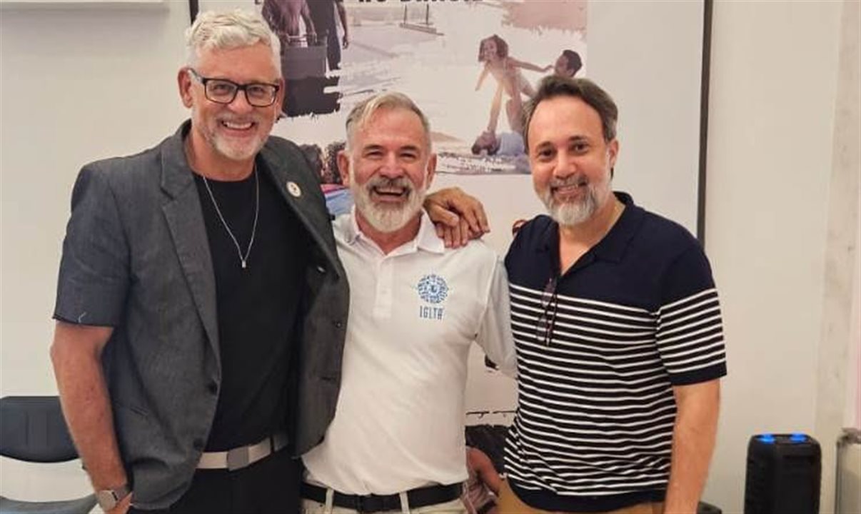 Ricardo Gomes, presidente da Câmara de comércio e Turismo LGBT do Brasil; Clovis Casemiro, gerente de Membership da IGLTA no Brasil; e Alex Bernardes, diretor da LGBT+ Turismo Expo