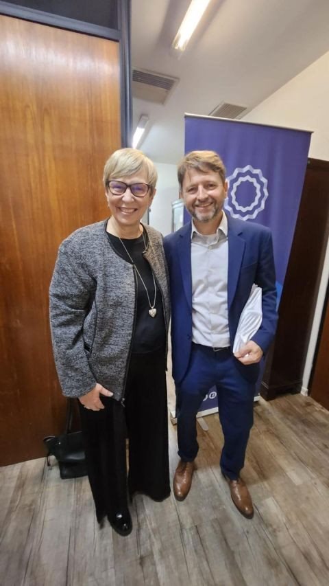 Bárbara Picolo com Roby Riedel, da Mendoza Holidays. Bárbara é a nova representante da DMC argentina no Brasil