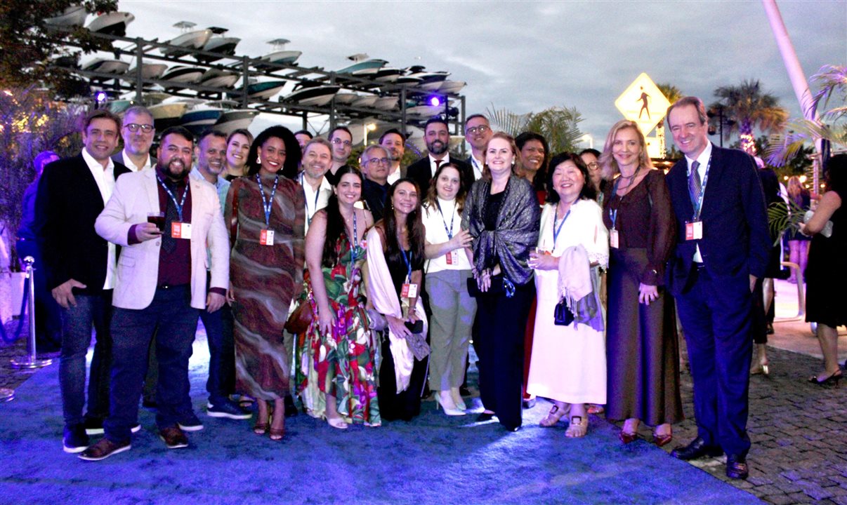 Delegação brasileira no coquetel que encerrou o República Dominicana Trade Show 2026