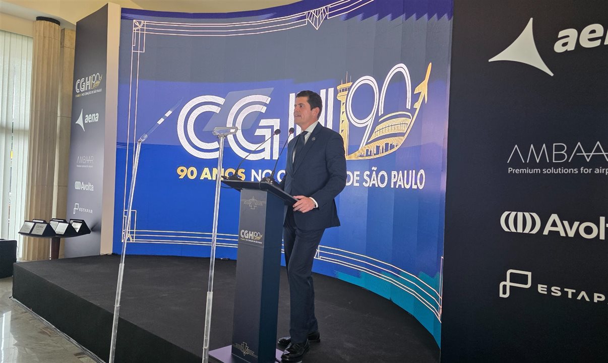 O diretor-presidente da Aena Brasil, Santiago Yus, apresenta os investimentos da concessionária para Congonhas, durante a celebração dos 90 anos do aeroporto