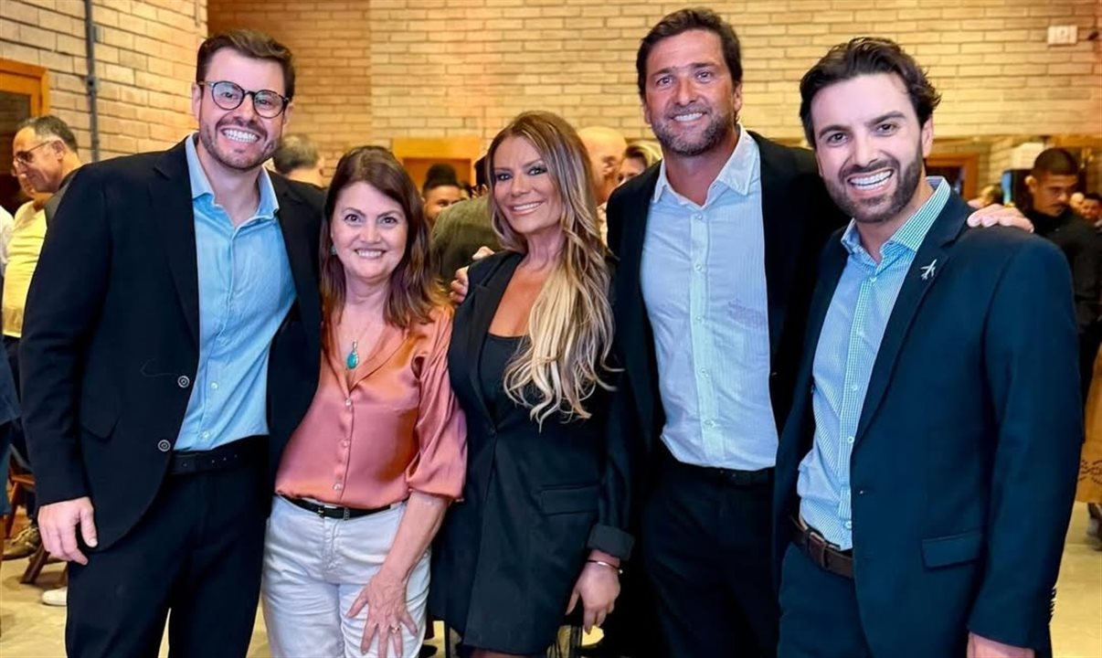 Richard Abbade (presidente da Ugart), Rita Vasconcelos (conselheira da Abav-RS), Cláudia Mara (diretora de Planejamento e Competitividade da Setur-RS), João Augusto Machado (Presidente da Abav-RS) e Victor Almeida (vice-presidente de Relações Externas da Abav-RS)