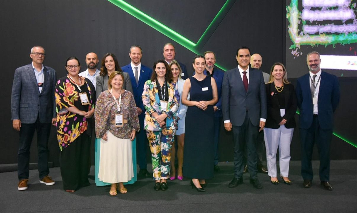 Autoridades presentes na cerimônia de abertura da WTM Latin America 2026