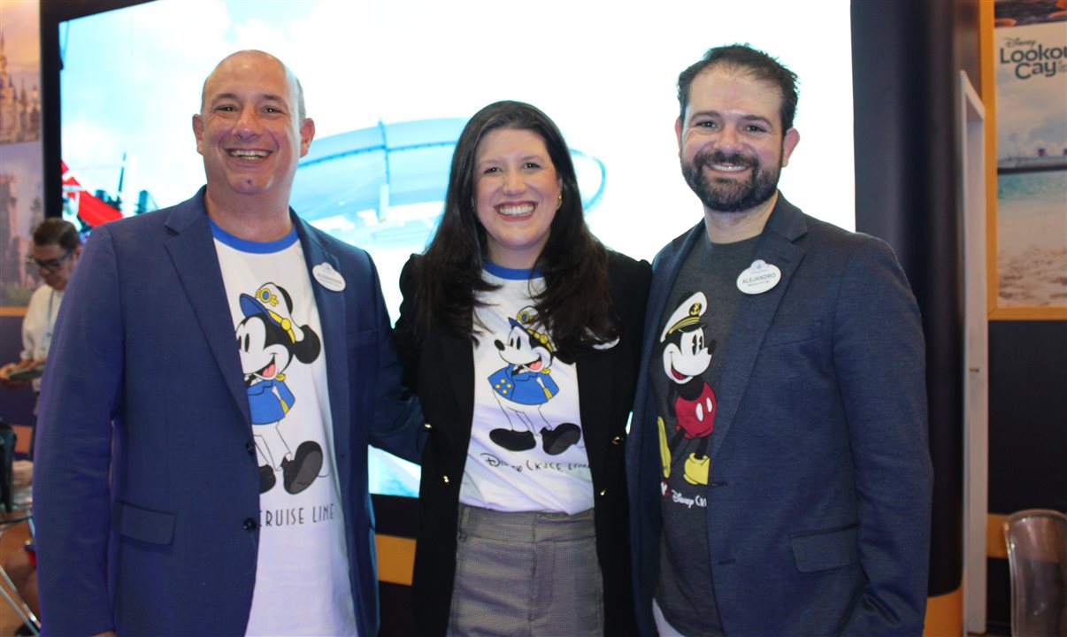 Alexander Haim, Bruna Bertozzo e Alejandro Flores, da Disney Destinations