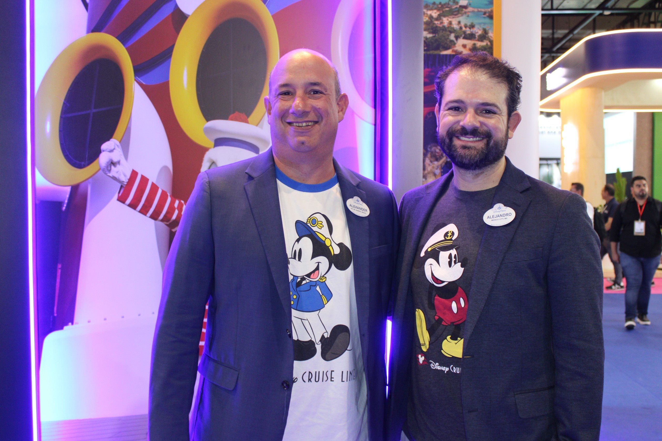 Alexander Haim e Alejandro Flores, da Disney Destinations