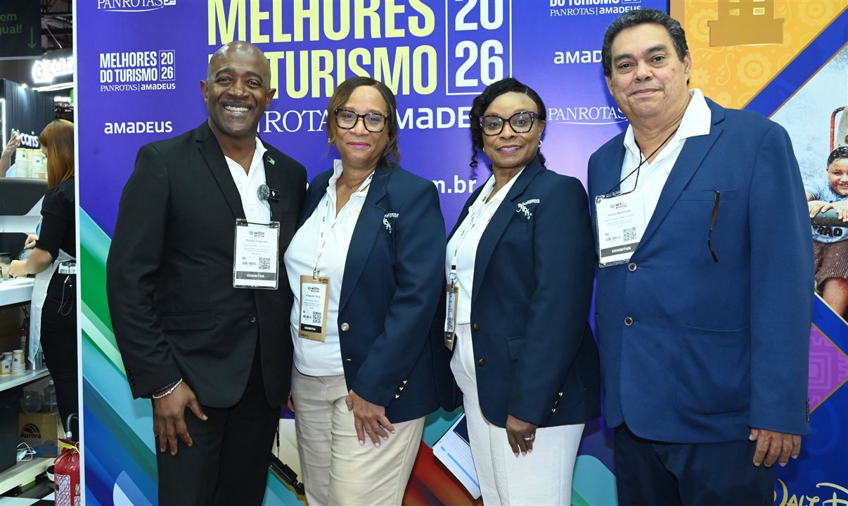 Phelan Ferguson, Bridgette King, Jeanette Cuffie, do Ministério do Turismo e Aviação das Bahamas, e Victor Manjarres, da TM Americas (responsável pela representação do destino no Brasil)