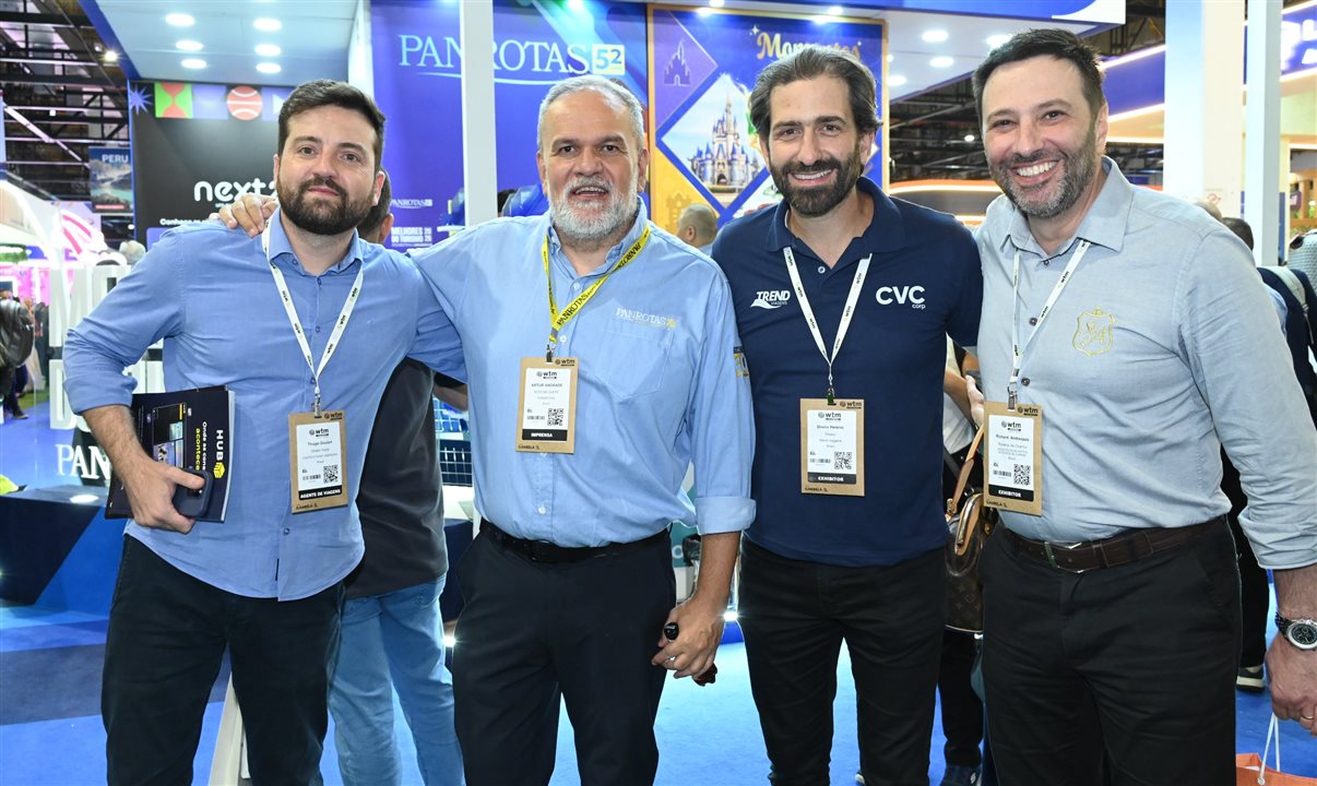 Thiago Goulart, do Castelo Saint Andrews, Artur Luiz Andrade, da PANROTAS, Bruno Heleno, da Trend, e Richard Andreazza, do Roteiros de Charme
