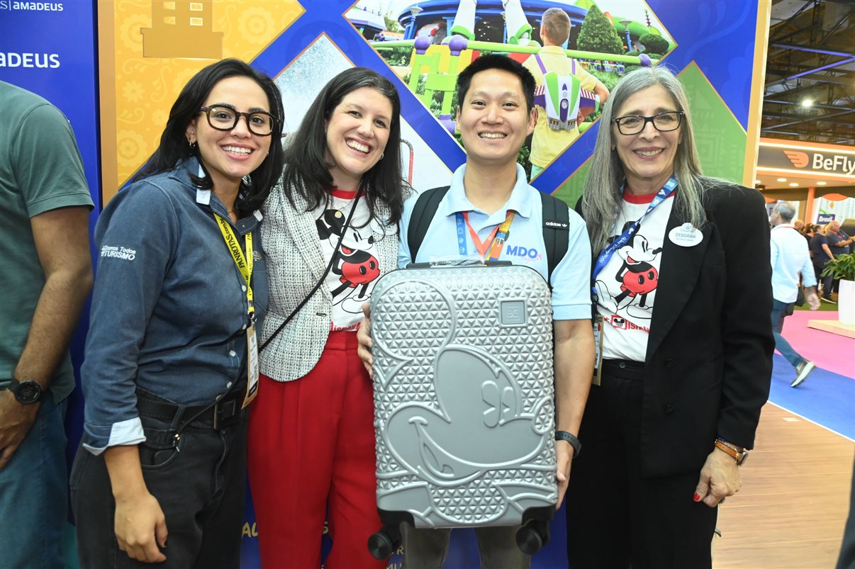 Samella Marinho, da PANROTAS, Bruna Bertozzo, da Disney Destinations, Marcel Chiang, da MDO Viagens, e Deborah Baldin, da Disney Destinations