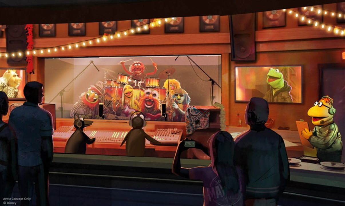 Antes de embarcar na atração, os visitantes ouvirão os já conhecidos e suaves acordes de “Can You Picture That?”, enquanto o grupo The Electric Mayhem ensaia para seu grande show