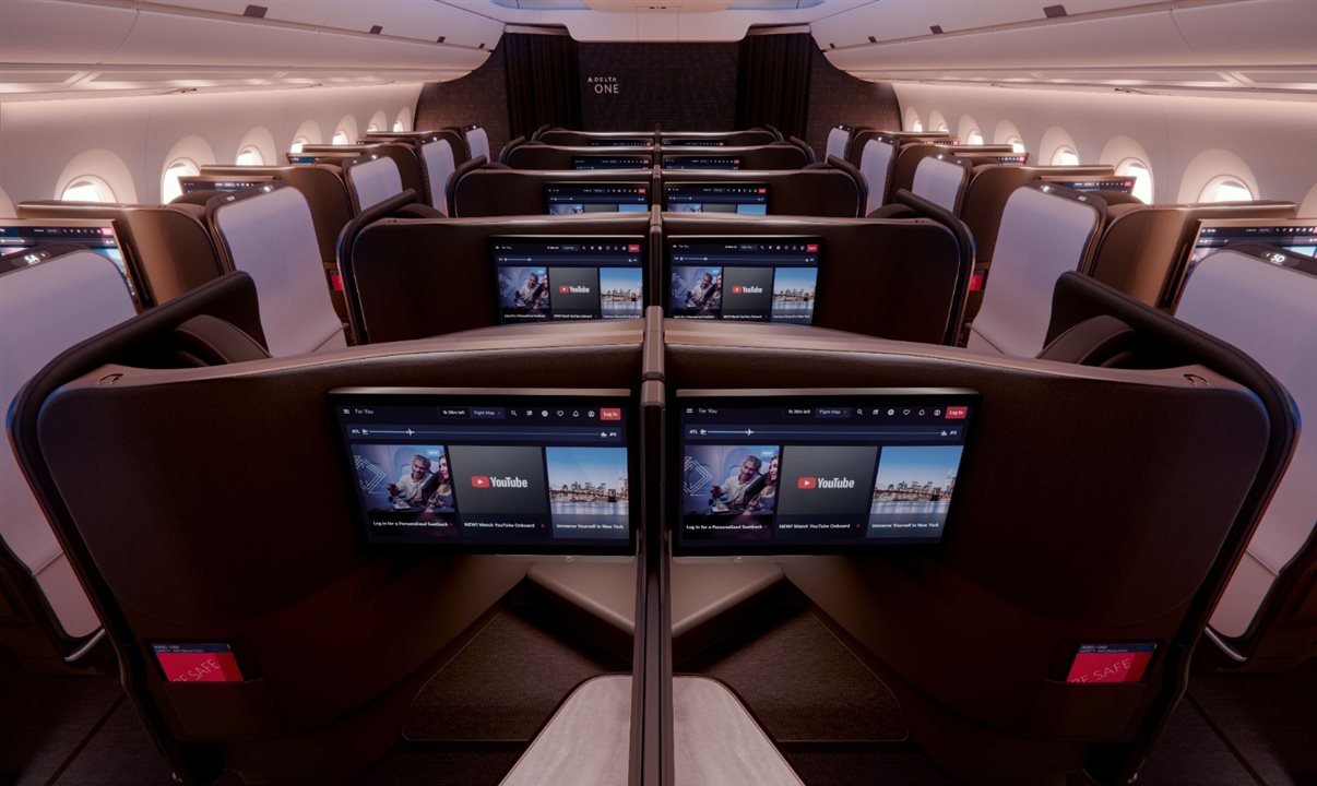 As novas suítes contam com porta de privacidade e assento totalmente reclinável com mais de dois metros de comprimento