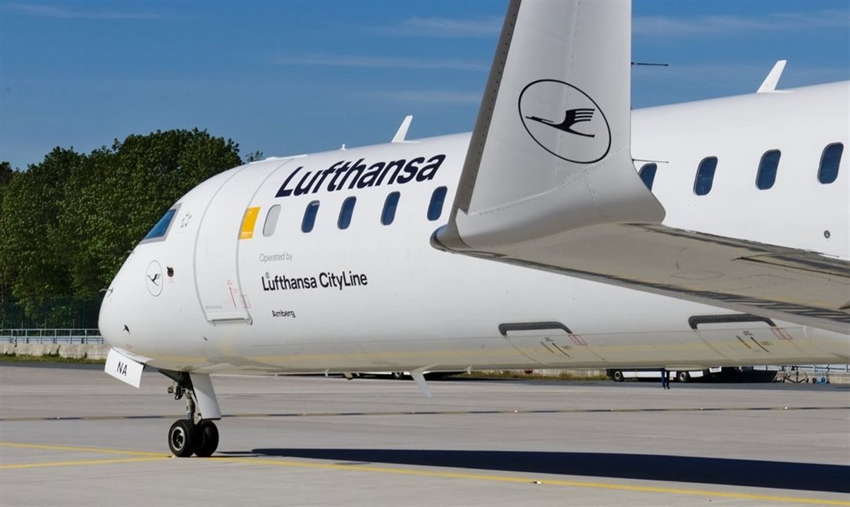 Além da operação regional, a empresa confirmou que quatro aeronaves Airbus A340-600 também serão retiradas da frota de longo curso ao final da temporada de verão europeu