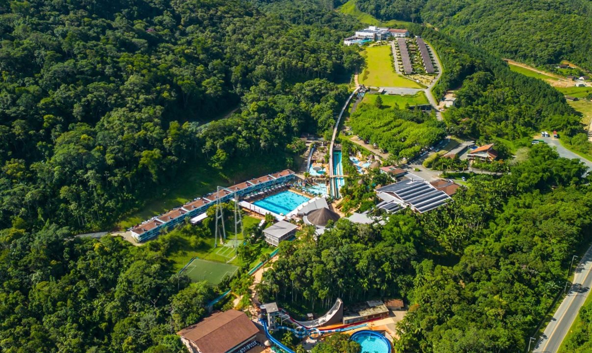 Nos últimos anos, o comportamento do viajante brasileiro tem reforçado a busca por estadas curtas, experiências integradas e deslocamentos menores