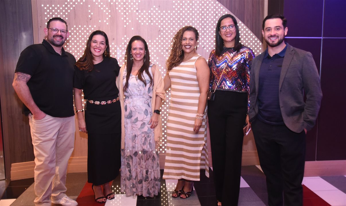 Rodrigo Macedo, Sabrina Moretti, Erika Aguilar, Adriana Almeida, Paloma Ornaghi e Mario Borges, da R11 Travel