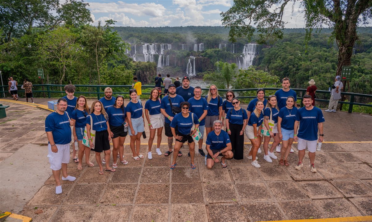 Equipe LID Travel com clientes na segunda edição do Experience realizado em Foz do Iguaçu