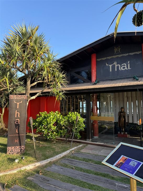 Restaurante tailand&ecirc;s fica no cal&ccedil;ad&atilde;o da praia