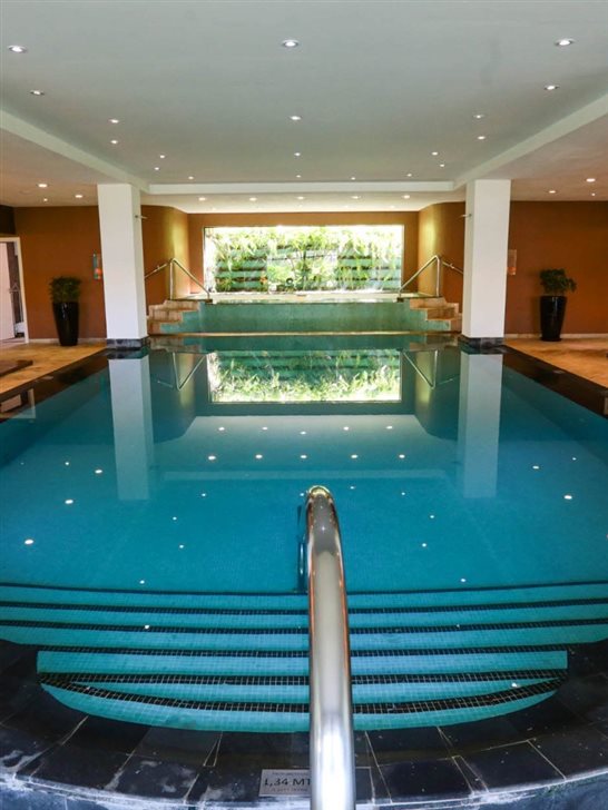 Piscina aquecida do spa