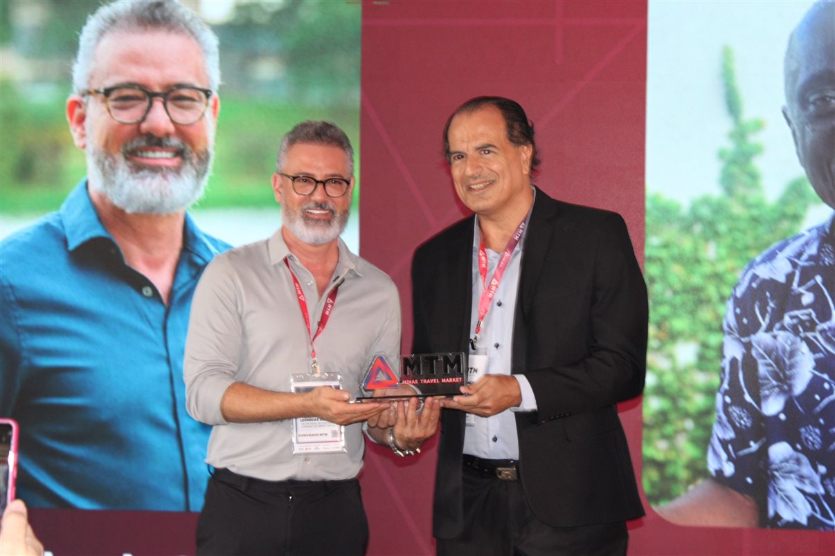 Leônidas Oliveira, secretário de Cultura e Turismo de Minas Gerais, e Alexandre Brandão, presidente da Abav-MG
