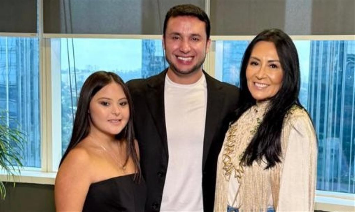 Alex Duarte, criador da Expedição 21, entre Manu Vazquez e Leonor Bernhoeft, CEO do Grupo LTN Brasil