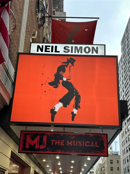 Espet&aacute;culo est&aacute; no ic&ocirc;nico Neil Simon Theatre