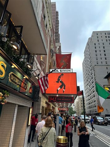 As cores e o movimento da Broadway s&atilde;o atra&ccedil;&atilde;o em NYC