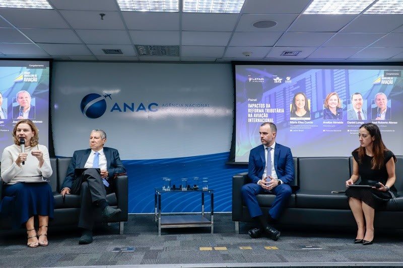Autoridades públicas e especialistas debatem custos operacionais e segurança jurídica no setor aéreo