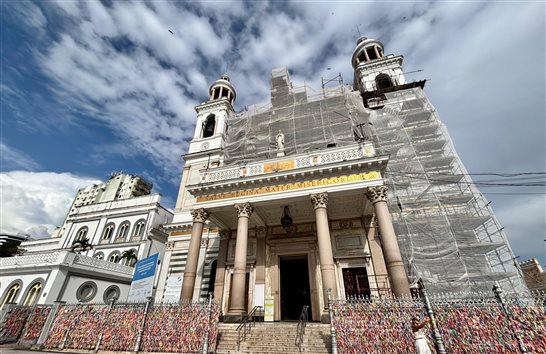 A fachada da bas&iacute;lica