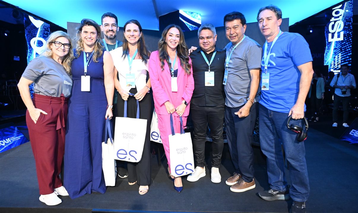 Renata Vescovi, do Sebrae-ES, Giulliana Mesquita, da Azul Viagens, Victor Coelho, Any Brocker, da Brocker Turismo, Christiane Teixeira, da Luck Receptivo, Gerson Junior, da Porto Azul, Valdeir Nunes, do China Park Eco Resort, e Luciano Machado, da Setur-ES