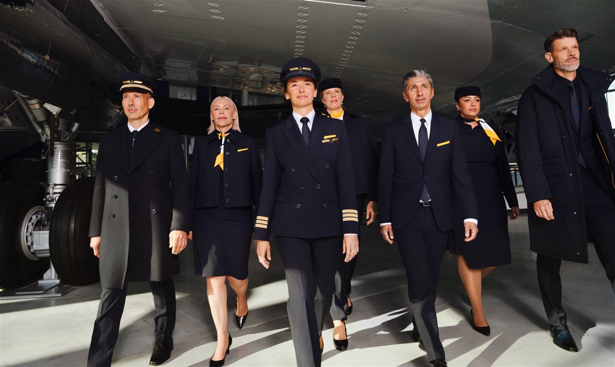 Novos uniformes da Lufthansa foram apresentados no  “Hangar One”