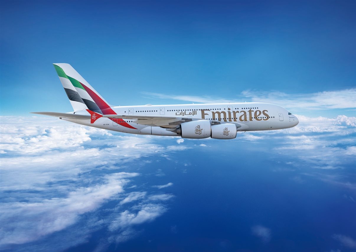 Mesmo operando com uma malha reduzida, a Emirates transportou 4,7 milhões de passageiros durante o período de cancelamentos
