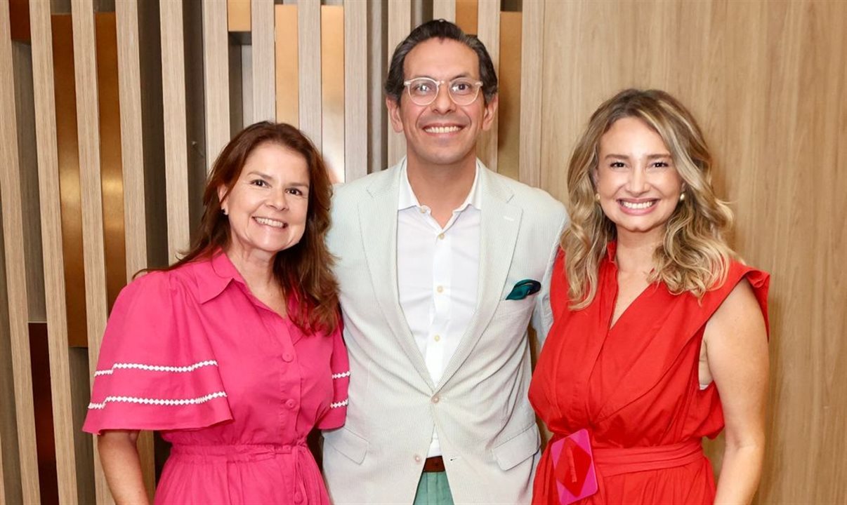 Patrícia Costa, diretora comercial do Fairmont Copacabana, Netto Moreira, diretor do Cluster de Luxo Rio, e Carolina Stolf, nova diretora do Sofitel Ipanema