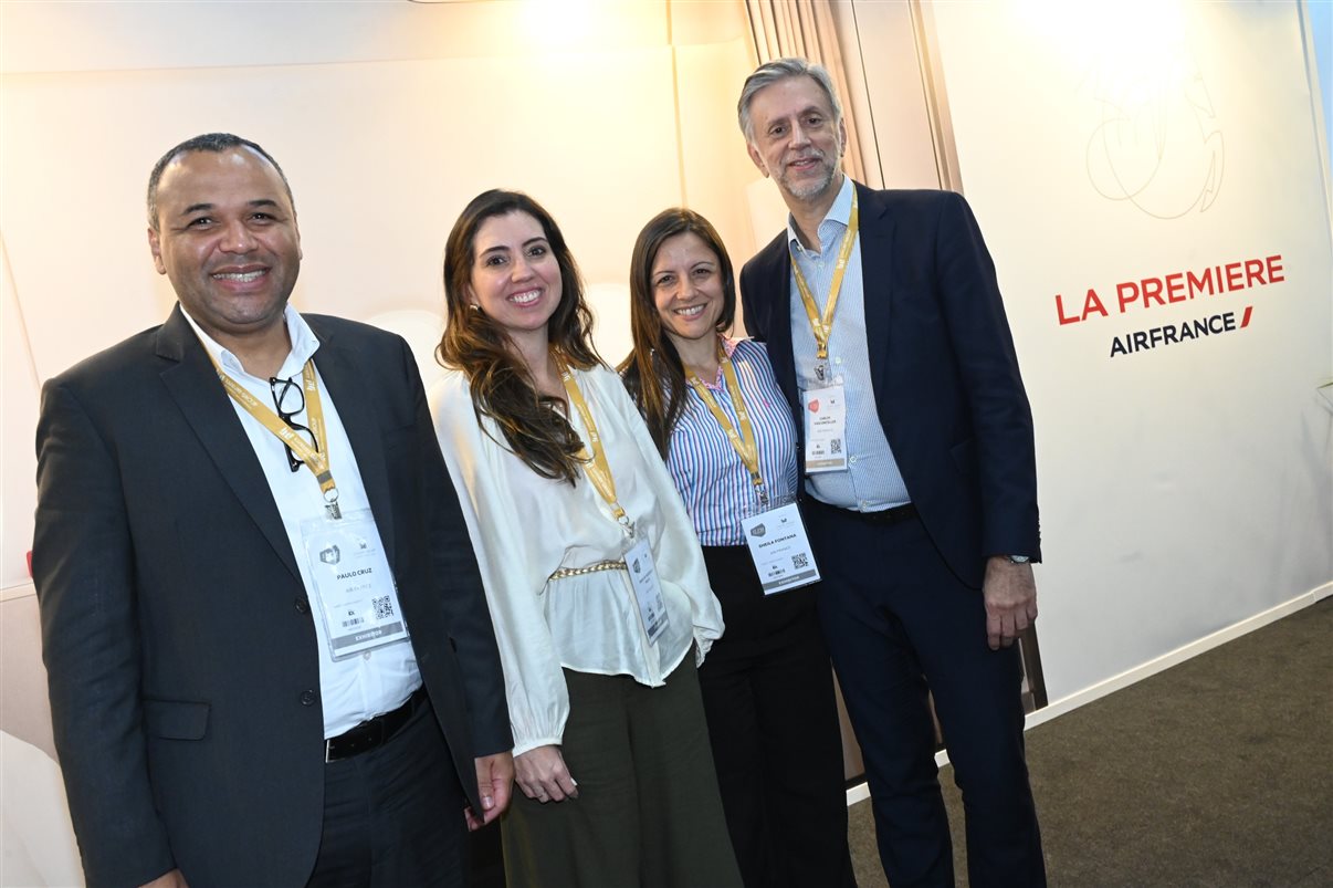 Paulo Cruz, Julia Medeiros, Sheila Fontana e Carlos Vasconcellos, da Air France