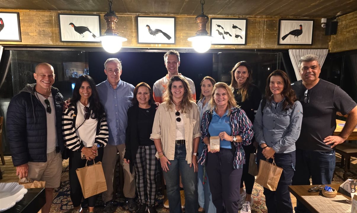 José Guilherme Alcorta, da PANROTAS, Ana Paula Jacques, da Embratur, Ana Clévia, do Sebrae, Bruno Reis, da Embratur, Giulliana Mesquita, da Azul Viagens, Renata Vescovi, do Sebrae-ES, Fernanda Paranhos, da Azul Viagens, Marcela Pimenta, da Turismo 360, e Richard Alves, da Lab Turismo, na Fazenda Camocim
