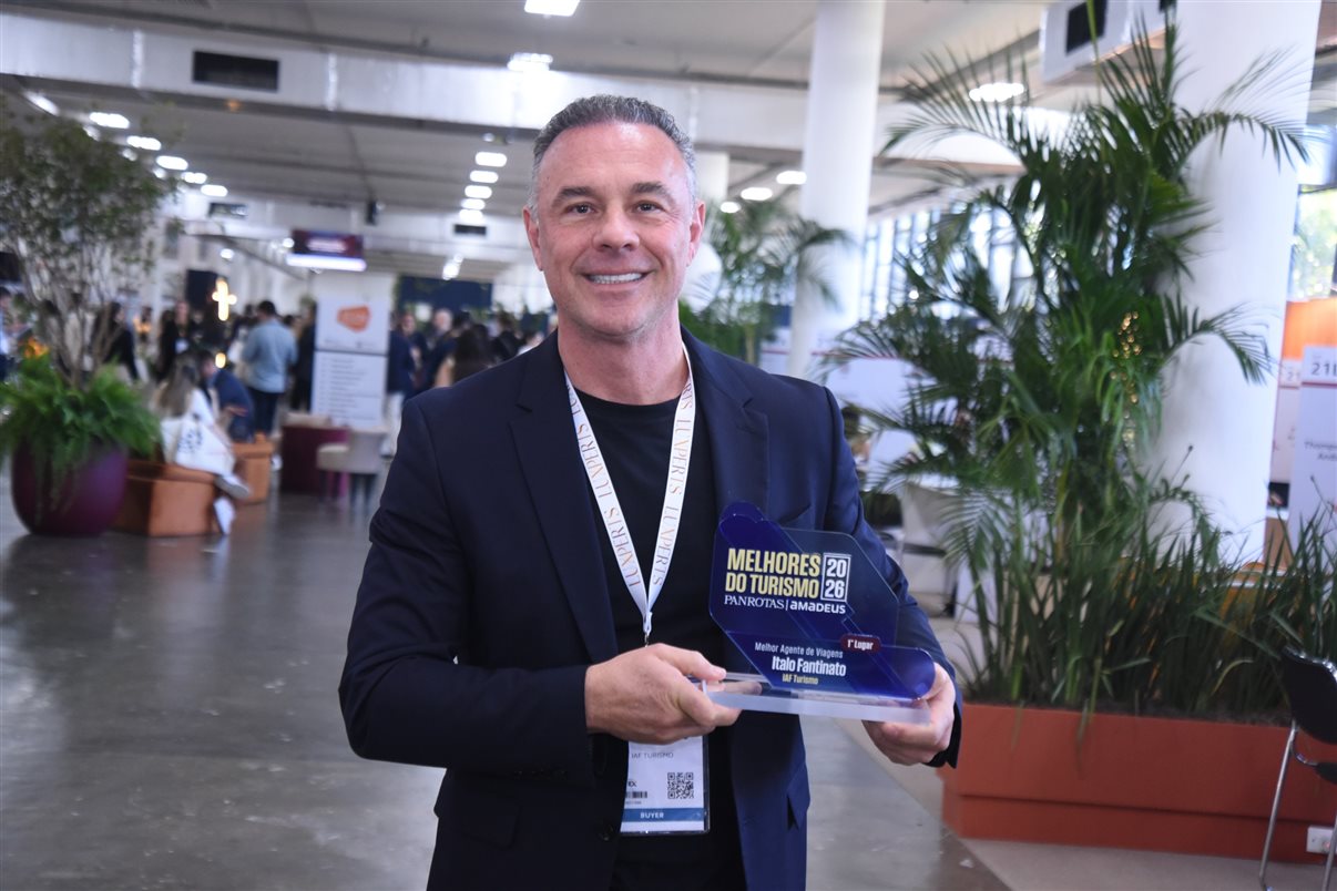 Italo Fantinato, da IAF Turismo, com o Melhores do Turismo PANROTAS AMADEUS 2026: 
