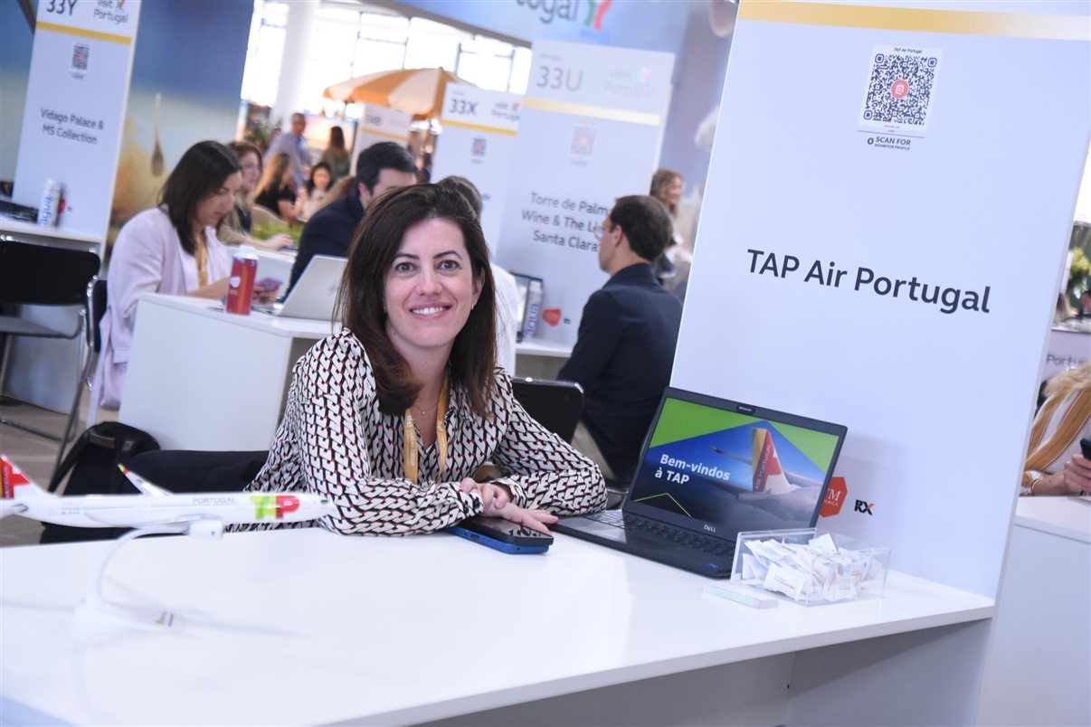 Camila Souza, da Tap