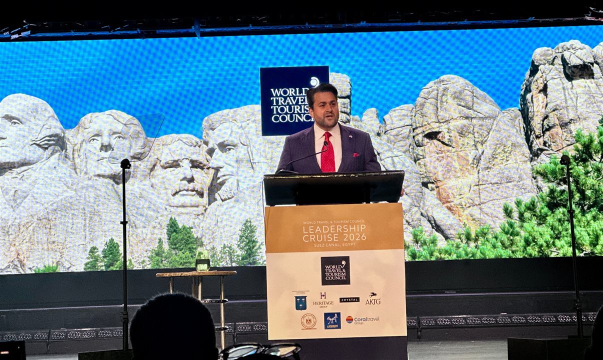 Presença no WTTC Leadership Cruise foi a primeira participação oficial de Nick Adams como enviado especial presidencial para Turismo dos EUA
