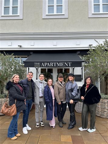 Gabriele Small (Luxperts ), Marcus Carneiro (Be a Traveller), Bence Antal (The Bicester Collection), Mariela Neubauer (The Bicester Collection), Fl&aacute;vio Geo (Vida Turismo), Danielle Andreazzi (Accor Luxury & Lifestyle) e Sylvia Silva (Embark Beyond Brasil)