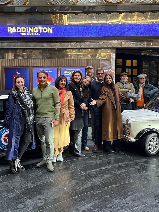 Partiu do Savoy o passeio mais aclamado pelos brasileiros: de mini cooper antigos por pontos ic&ocirc;nicos de Londres